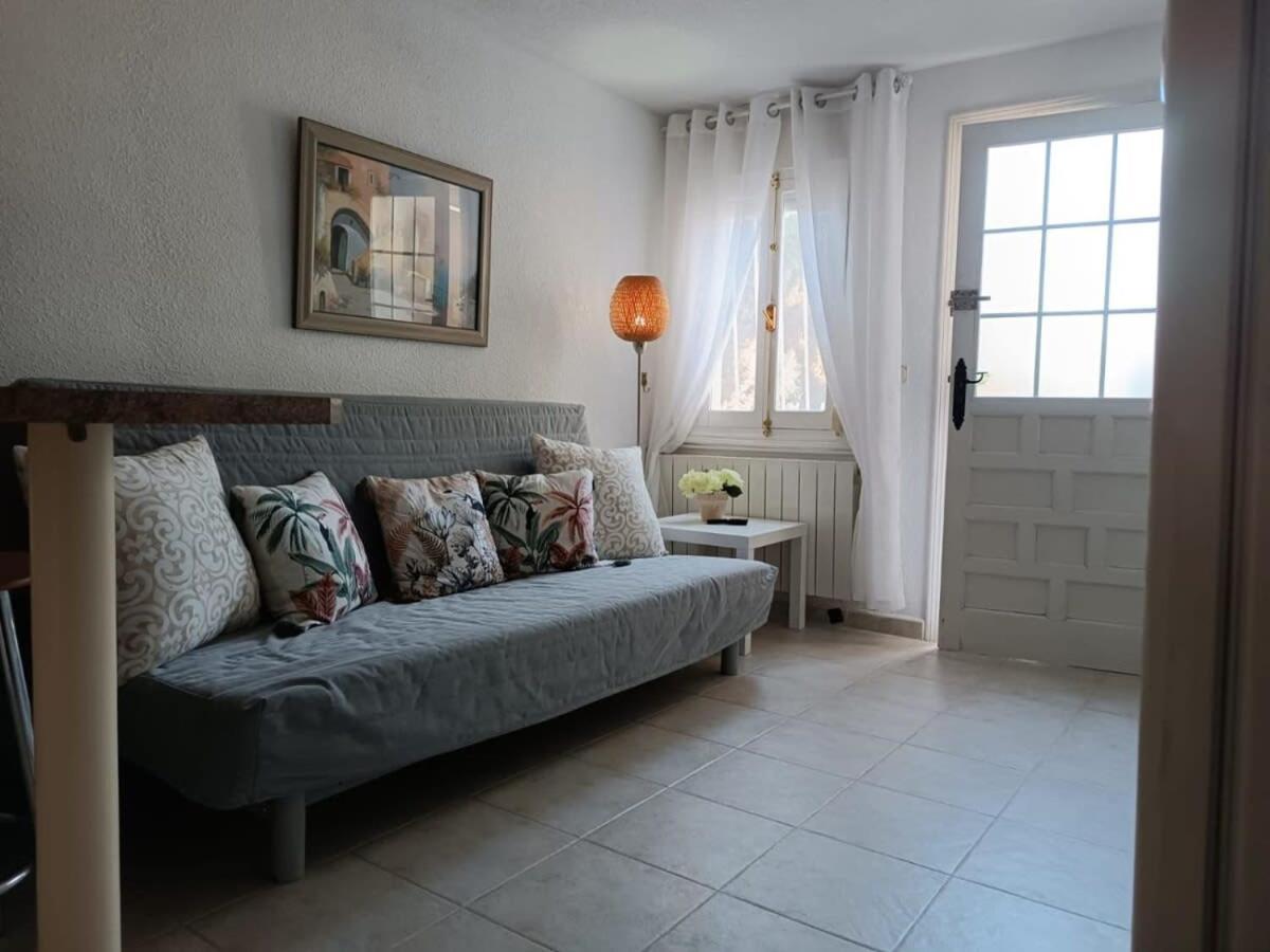 Quaint Ground Floor Apartment With Pool Lb1 Torrevieja Bagian luar foto