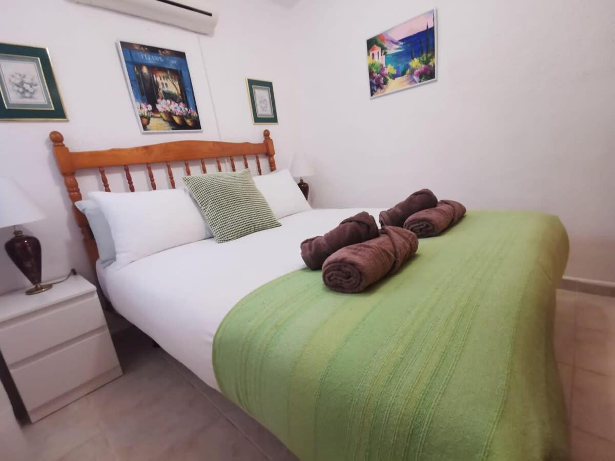 Quaint Ground Floor Apartment With Pool Lb1 Torrevieja Bagian luar foto