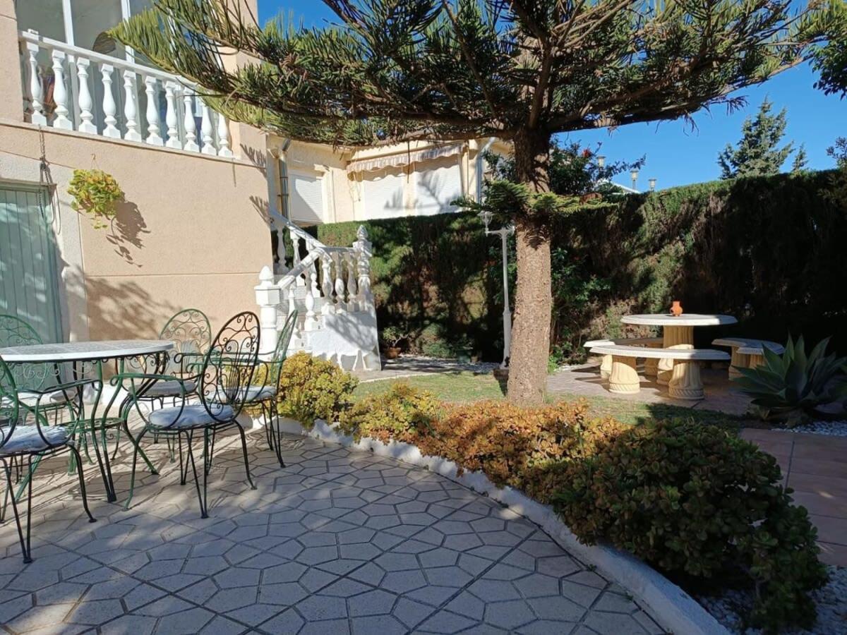 Quaint Ground Floor Apartment With Pool Lb1 Torrevieja Bagian luar foto